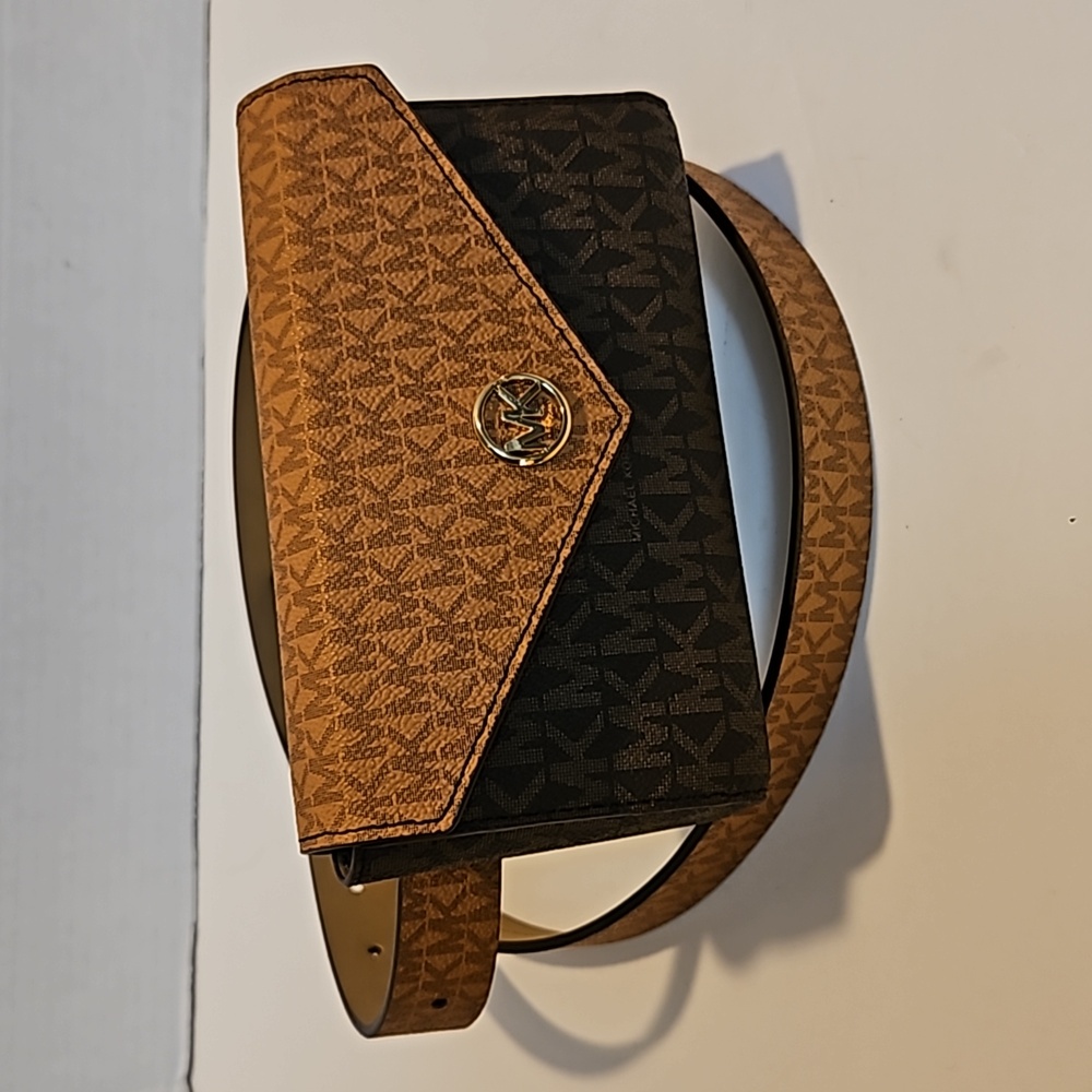 (NWT) MICHAEL KORS BELT PURSE